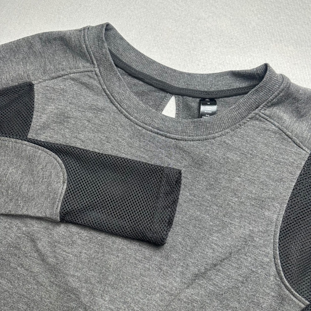 Yogalicious Activewear Top Womens Medium Grey Mesh Keyhole Back Long Sleeve